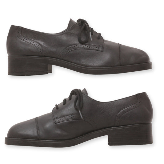 Carraige Court Women's Lace-Up Shoes