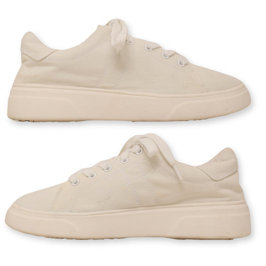 Madlove Women Lace-Up Sneaker