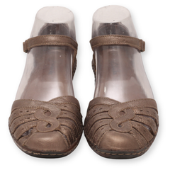 CLARKS Closed-Toe Ankle Strap Sandal