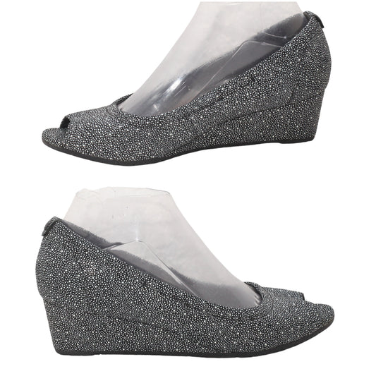 Clarks Vendra Daisy peep-toe wedge pump