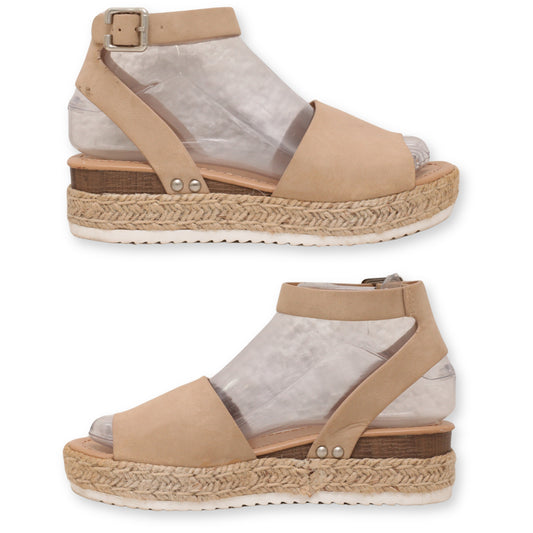Soda Topic Women's Sandals