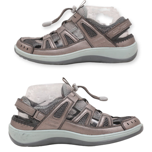 ORTHOFEET Women's Closed-Toe Sandal
