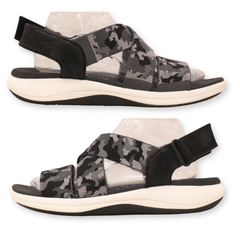 Clarks Cloudsteppers Mira Lily Sandals