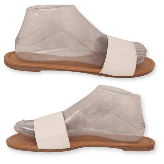 Rue21 Women's Flat Slipper