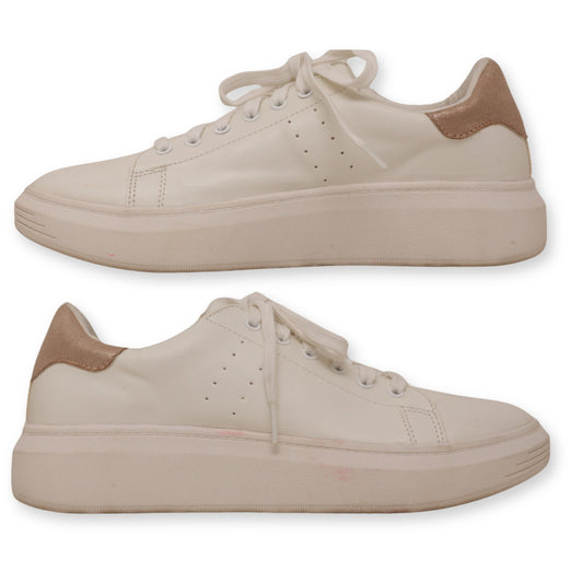 Time And Tru Women Sneaker