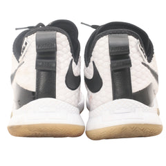 Nike LeBron Witness 3