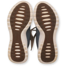 Clarks Lace-Up Women Sneaker