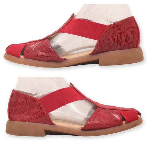 Michelle Women Closed-Toe Sandal