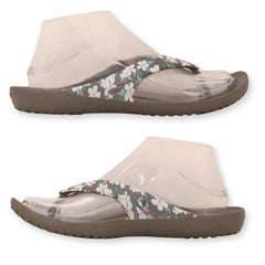 CROCS Women Flip-Flop Slipper