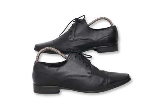 Men's Oxford Shoe By "Calvin Klein"