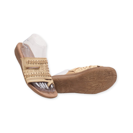 "Bare Traps" Vintage Sandals
