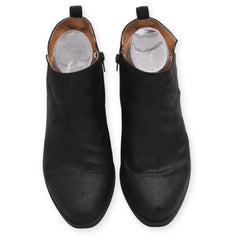 Solely Black Stylish Booties