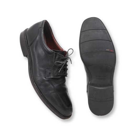 Men's Shoe By "JOHNSTON & MURPHY"