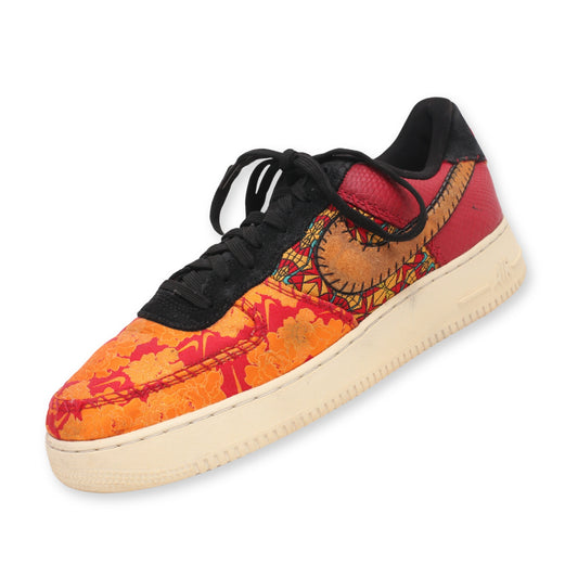 Nike Air Force 1 Low Features Men's Sneakers