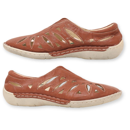 Propet Women's Cameo Slip-On Shoe