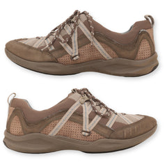 Clarks Wave Womens Sneakers