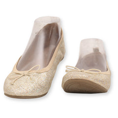 Kenneth Cole Reaction Stylish Pumps