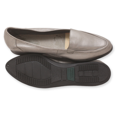 Easy Spirit Women's Flat Pumps