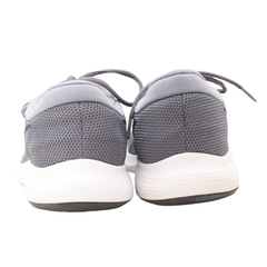 Nike Revolution 4