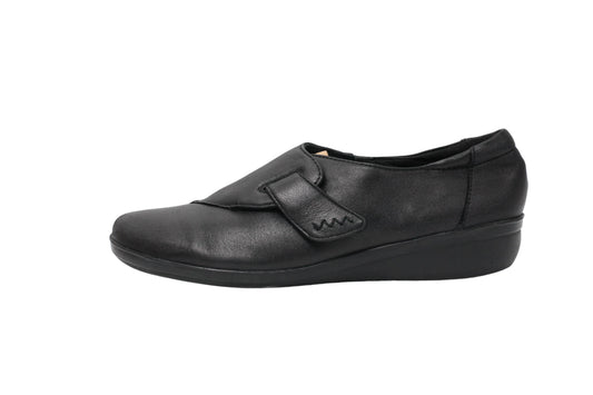 "Clarks" Shoe