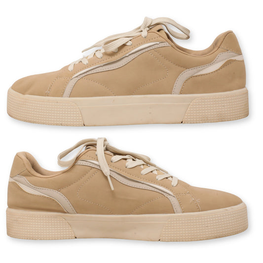 Men's Lace-Up Sneaker