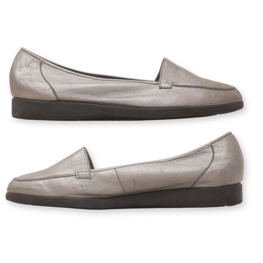 Easy Spirit Women's Flat Pumps