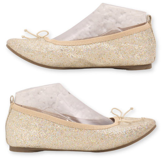Kenneth Cole Reaction Stylish Pumps