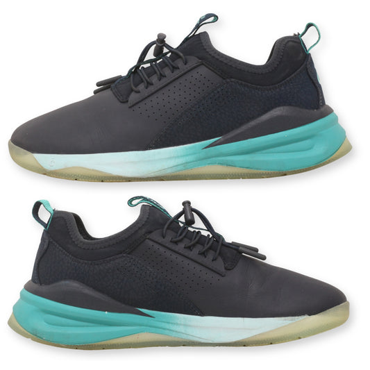 Clove Women's Lace-Up Sneaker