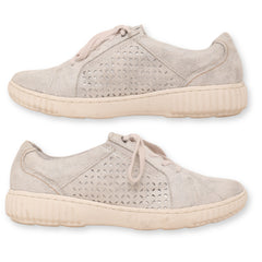 Clarks Lace-Up Women Sneaker