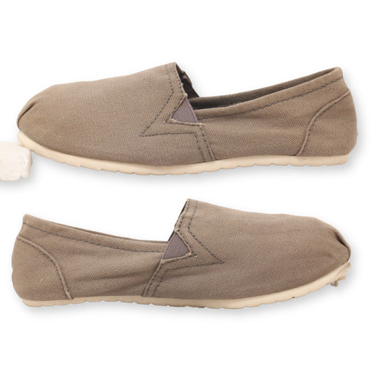 So Women Slip-On Shoes
