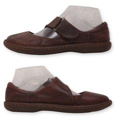 BORN Women's Closed-Toe Shoes