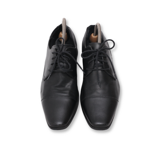 Men's Oxford Shoe By "Calvin Klein"