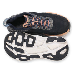 HOKA ONE ONE BONDI 6