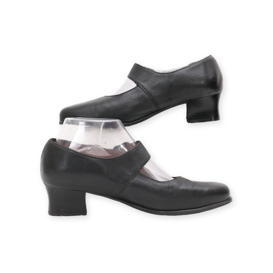 "FOOT THRILLS" Old Scool Shoes Heels