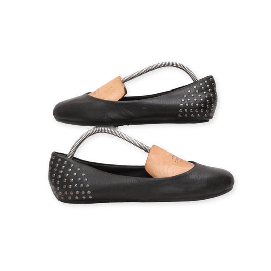 "Cliffs" Classic Pumps