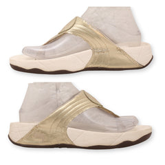 FitFlop Walkstar Toe-Post Sandals