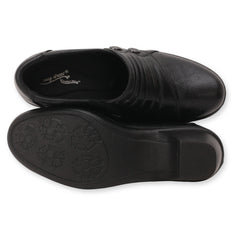 Easy Street Women's Slip-on