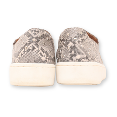 KAARI BLUE Women's Slip-On Sneaker