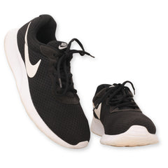 Nike Tanjun