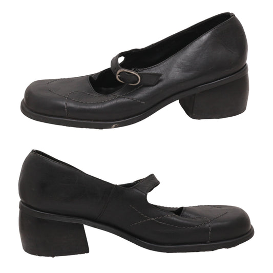 Two Lips Women's Shoes