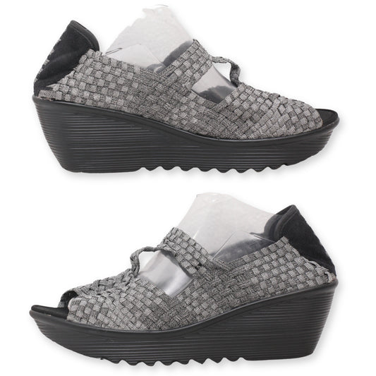 White mt. Women's Sandals