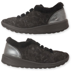 BZees Women's Slip-On Shoes