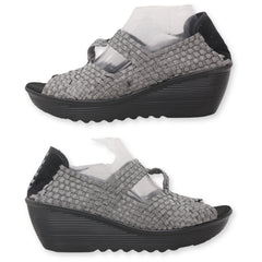 White mt. Women's Sandals