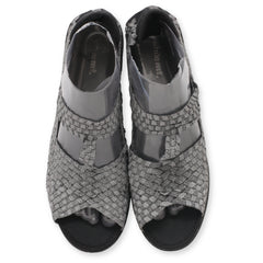 White mt. Women's Sandals