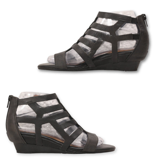 Sofft Gladiator Zipper Sandals