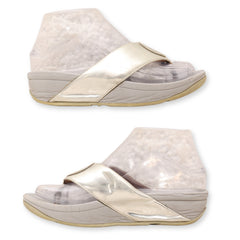 FitFlop Women T-Strap Sandal