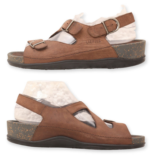 LIZ FLEX Buckle Strap Sandals