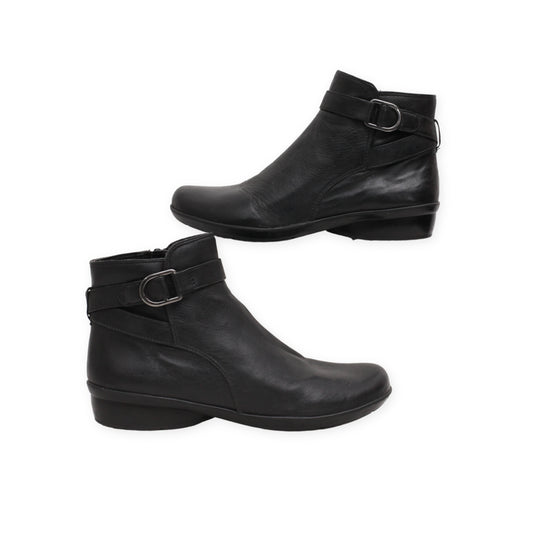 "Naturalizer" Ankle Size Comfort Boots