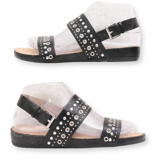 Restricted Slide Strap Flat