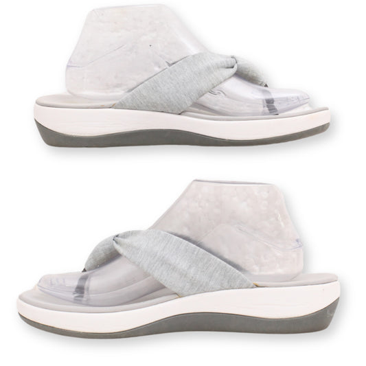 Clarks Flif Flop Casual Flats
